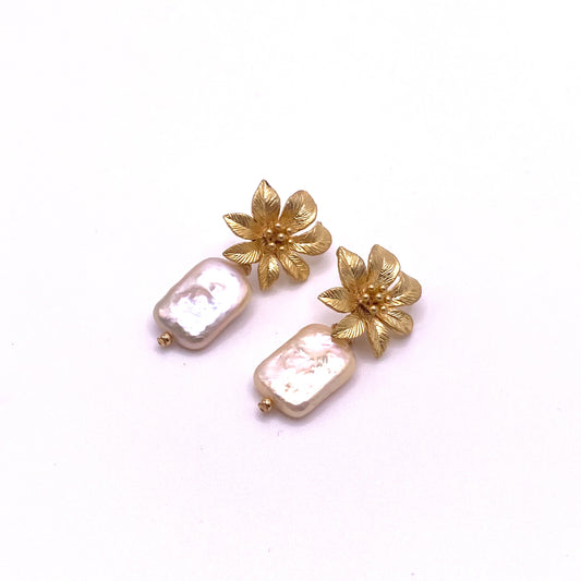 Beige Pearl Gold Flower Earrings