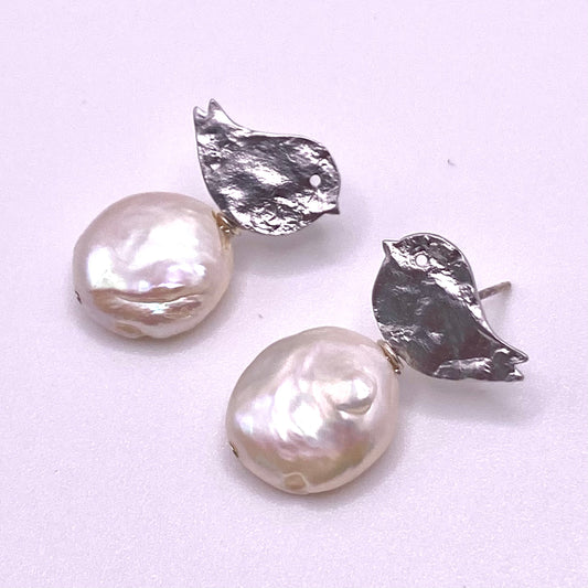 Round Pearl Silver bird Earrings