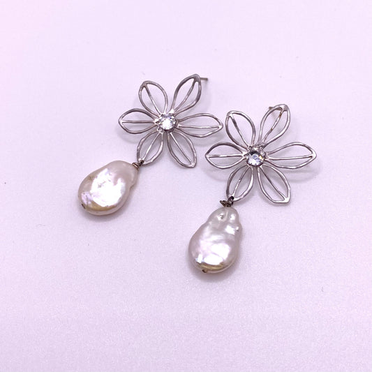 Silver Diamond Flower Pearl Earrings