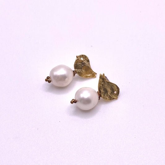 Round Pearl Gold Bird Earrings
